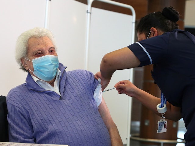 Lionel Blair celebrates 92nd birthday with coronavirus vaccine