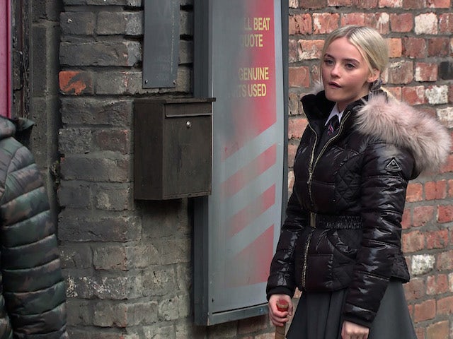 Kelly on the first episode of Coronation Street on January 6, 2021