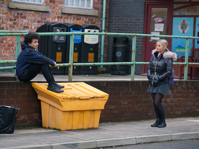 Simon and Kelly on the second episode of Coronation Street on February 1, 2021
