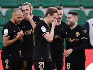 Koeman delighted with De Jong's development at Barcelona