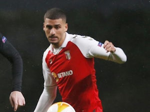 Man United hold talks with Braga defender Carmo?