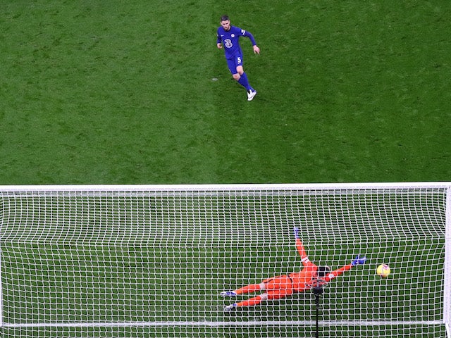 Jorginho nets winner as Chelsea overcome lacklustre Tottenham