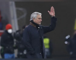 Mourinho fumes at Solskjaer over Son criticism