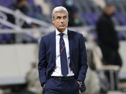 Shakhtar Donetsk coach Luis Castro in the Europa League on February 18, 2021