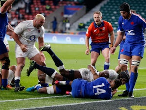 Maro Itoje scores late try as England overcome France