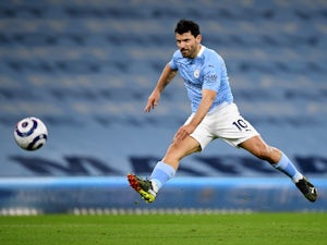 Savage: 'Man United should move for Aguero'