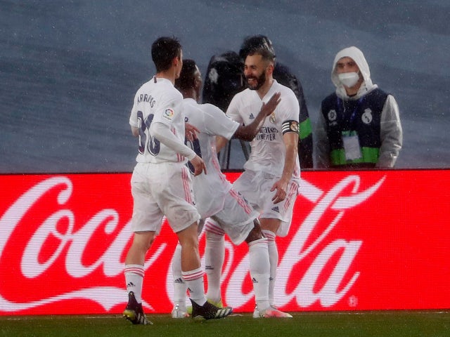 Real Madrid 2-0 Eibar: Benzema scores as Los Blancos rise to second