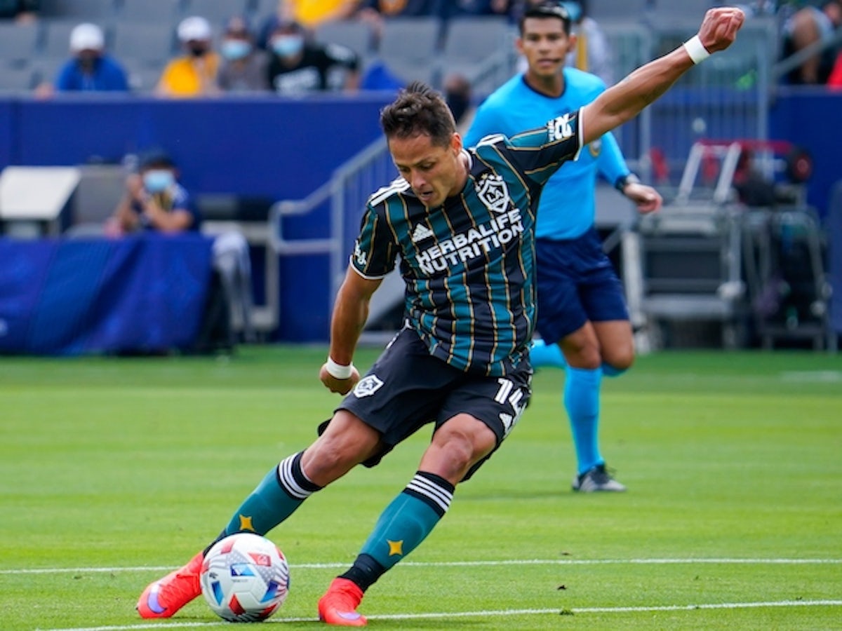 LA Galaxy 3-2 New York Red Bulls: Chicharito s