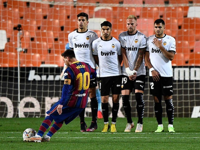 Valencia 2-3 Barca: Messi hits brace in vital win for Koeman's side