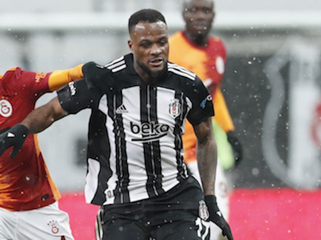 West Ham target Larin 'rejects Besiktas contract offer'