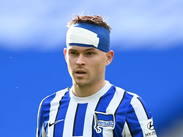 Hertha Berlin's Maximilian Mittelstadt with a bandaged head during the match on May 9, 2021