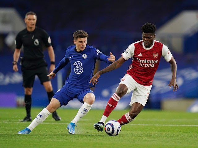 Arsenal's Thomas Partey in action with Chelsea's Mason Mount in the Premier League on May 12, 2021