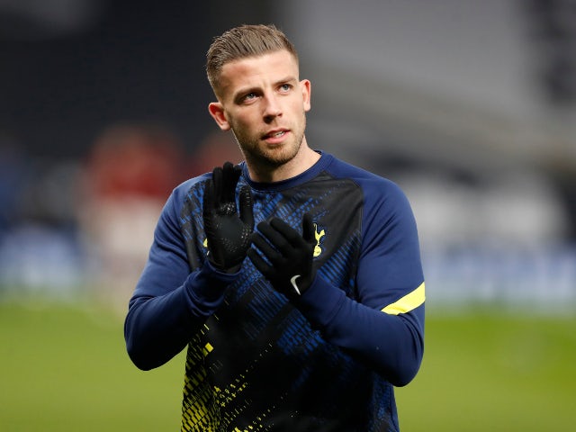 Alderweireld 'waiting for new manager before deciding Spurs future'