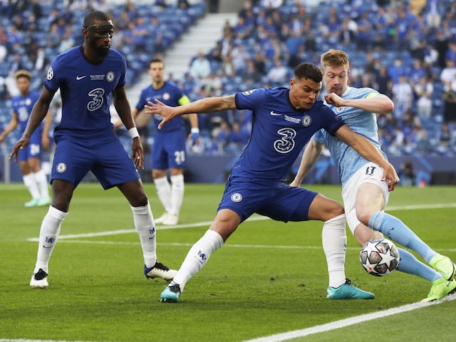 Chelsea's Thiago Silva in action with Manchester City's Kevin De Bruyne in the Champions League final on May 29, 2021