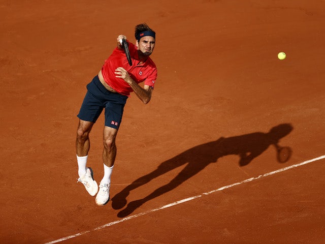 French Open roundup: Roger Federer loses cool with umpire in second-round win