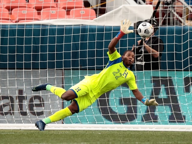 Honduras goalkeeper Luis Lopez makes a save in penalty shoutout on June 7, 2021
