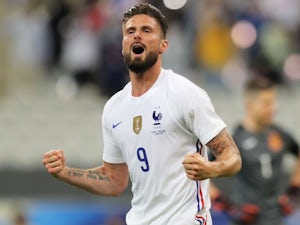 Olivier Giroud 'agrees two-year contract with AC Milan'