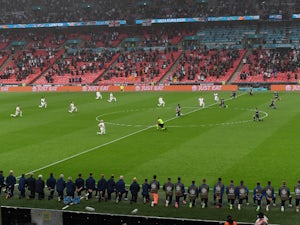 England and Scotland take the knee before Wembley kickoff