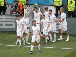 Netherlands 0-2 Czech Republic: Ten-man Holland shocked at Euro 2020