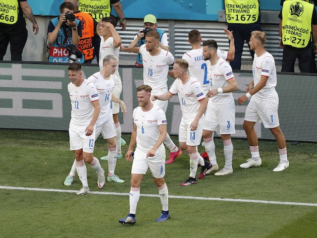 27. června 2021 Patrick Čech z České republiky slaví vstřelení gólu proti Nizozemsku na Euro 2020