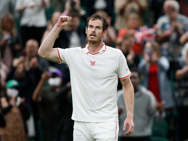 Andy Murray overcomes third-set collapse to triumph at Wimbledon