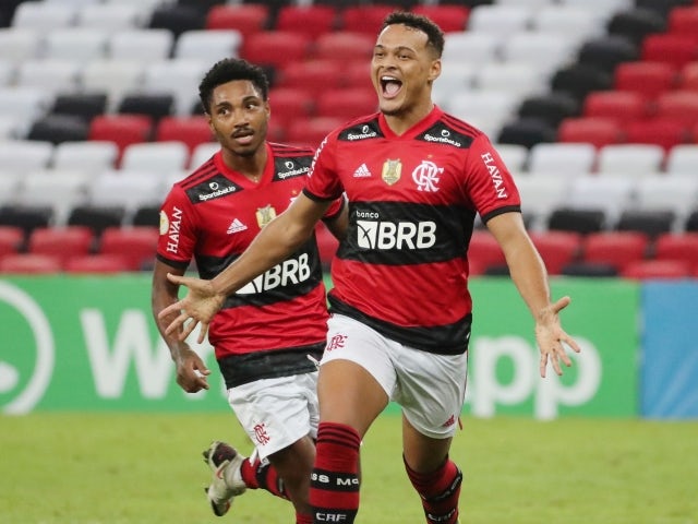 Fulham sign Brazilian striker Rodrigo Muniz from Flamengo