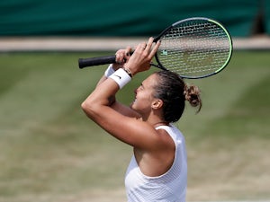 Aryna Sabalenka progresses to Wimbledon quarter-finals