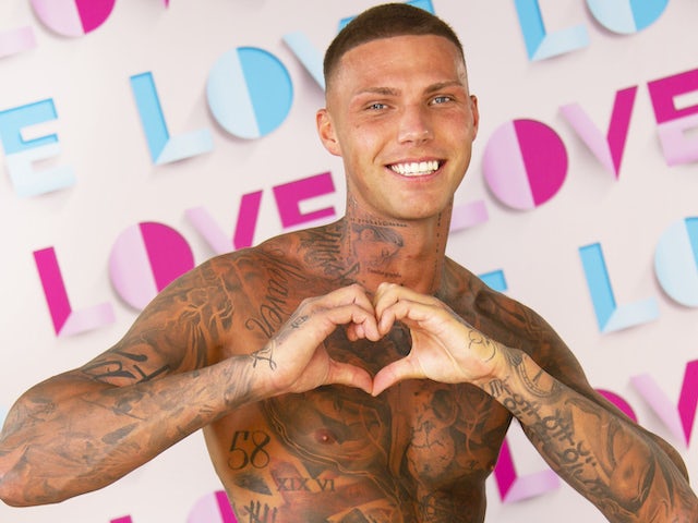 Love Island: Newcomer Danny apologises for use of n-word