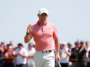 Rory McIlroy throws club after Open collapse on day three