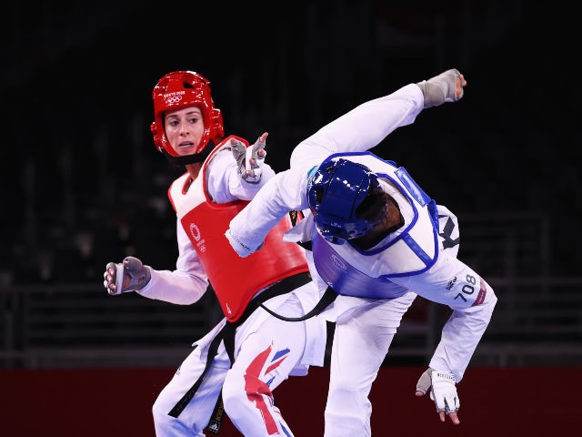 Tokyo 2020: Bianca Walkden claims taekwondo bronze for GB