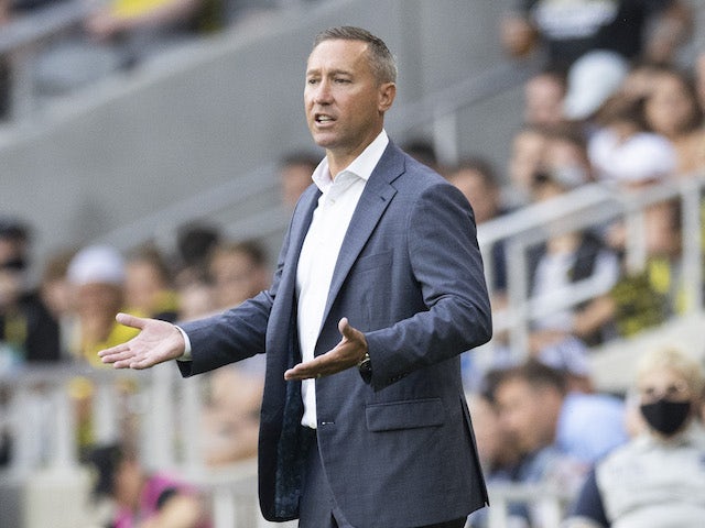 Columbus Crew head coach Caleb Porter directs his team in the first half against Atlanta United at Lower.com Field on August 7, 2021