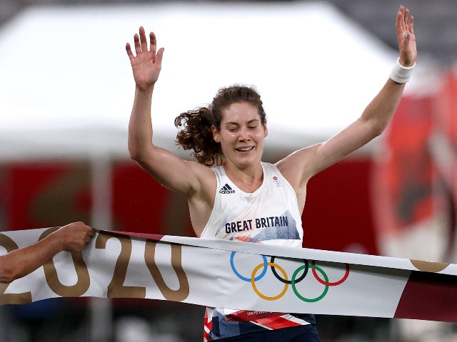 Kate French dominates field to win modern pentathlon gold at Tokyo Olympics