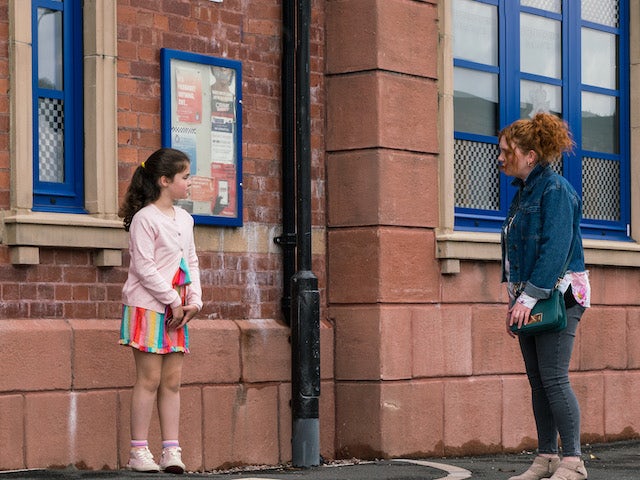 Hope and Fiz on the first episode of Coronation Street on August 18, 2021
