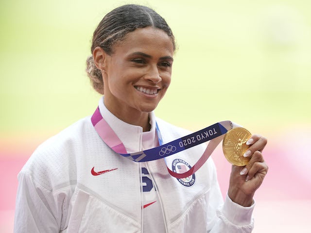 Sydney McLaughlin smashes her own 400m hurdles world record to take Tokyo gold