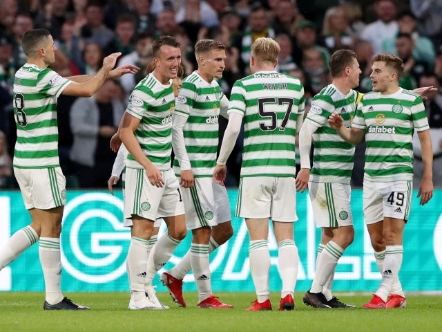 Celtic's David Turnbull celebrates with teammates against FK Jablonec on August 12, 2021