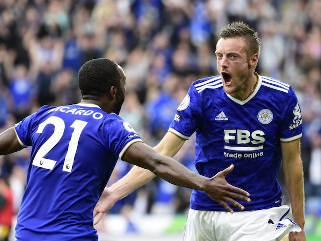 Jamie Vardy strikes in first half as Leicester make winning start against Wolves