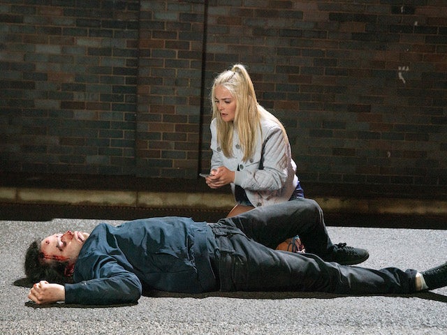 *Flashback* Seb and Kelly on the first episode of Coronation Street on August 30, 2021
