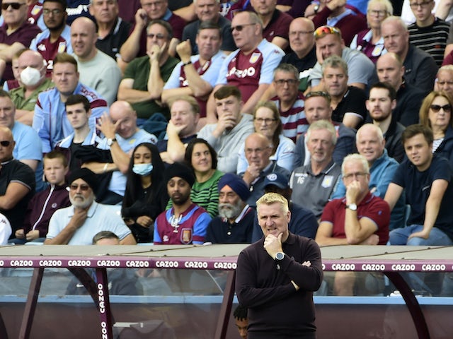 Dean Smith urges Aston Villa to 'go toe-to-toe' with Manchester United