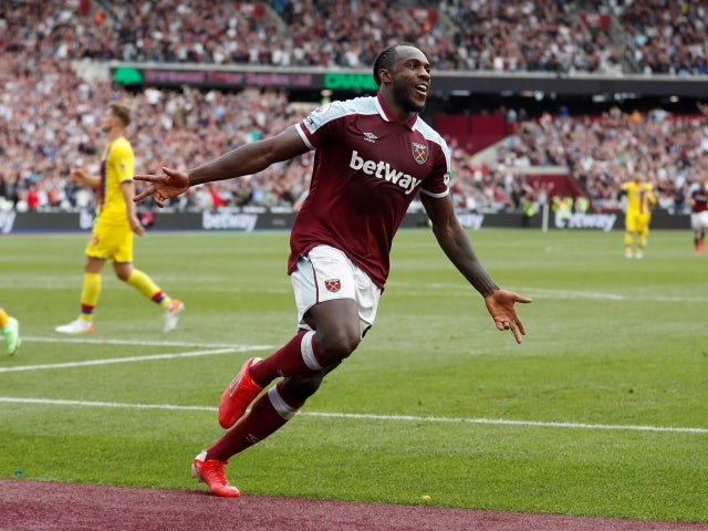 Antonio wins Premier League Player of the Month award for August