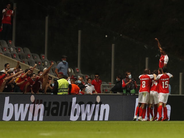 Braga's Ricardo Horta celebrates scoring their second goal with teammates on September 30, 2021