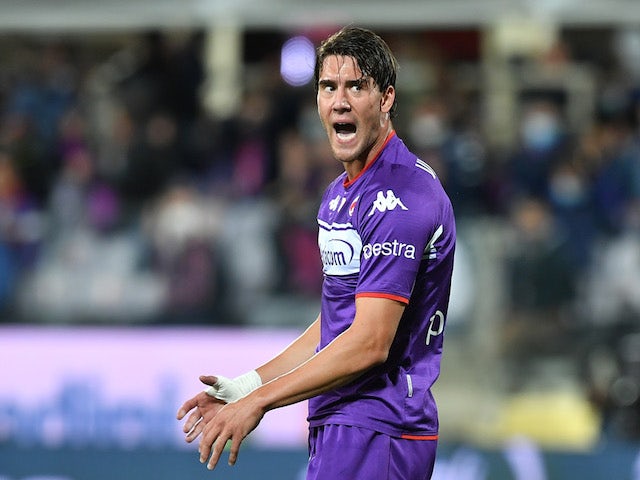 Fiorentina's Dusan Vlahovic reacts on September 21, 2021