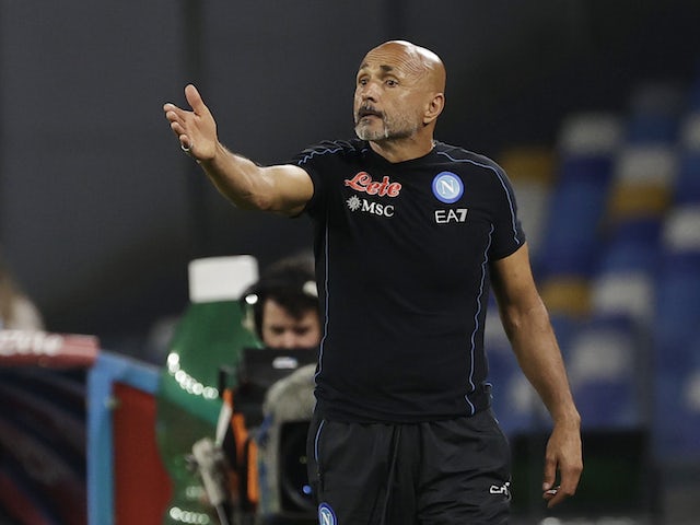 Napoli coach Luciano Spalletti reacts on September 26, 2021