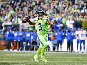 Russell Wilson suffers hand injury in Seahawks defeat