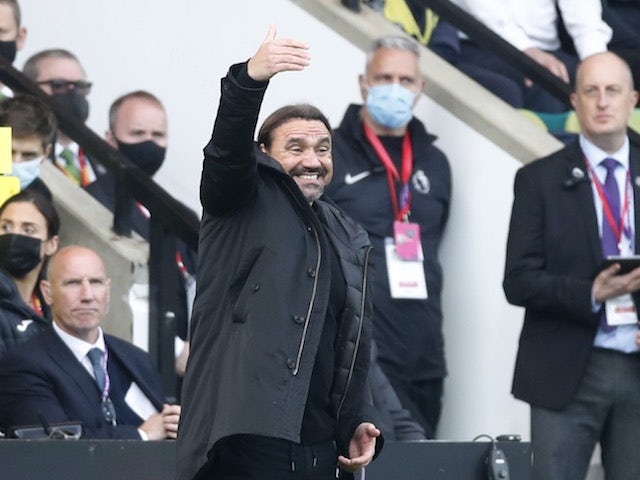 Norwich City manager Daniel Farke reacts on October 16, 2021