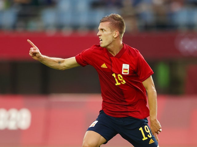 Manchester United 'remain interested in Dani Olmo'