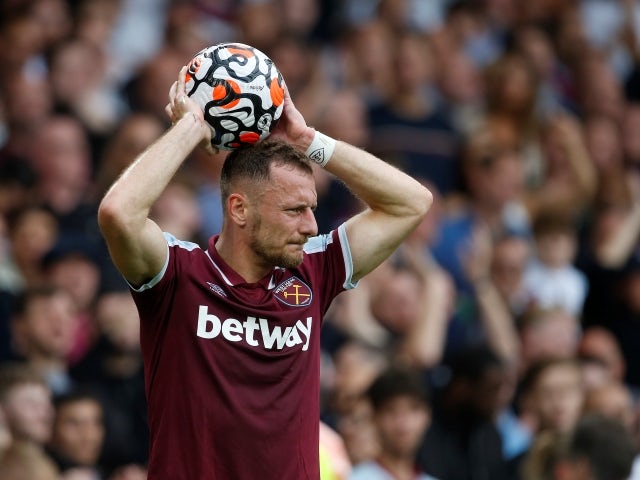 West Ham's Coufal undergoes surgery on groin injury