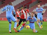 Danny Ings playing for Southampton against West Ham United.