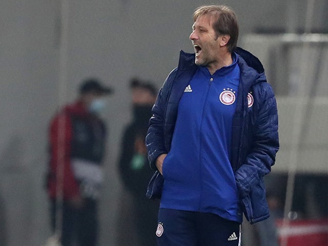 Olympiacos coach Pedro Martins during their game against PSV on February 18, 2021