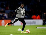 Wilfred Ndidi warms up for Leicester City in November 2021