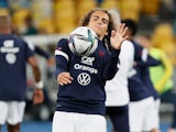 Matteo Guendouzi warms up for France in September 2021